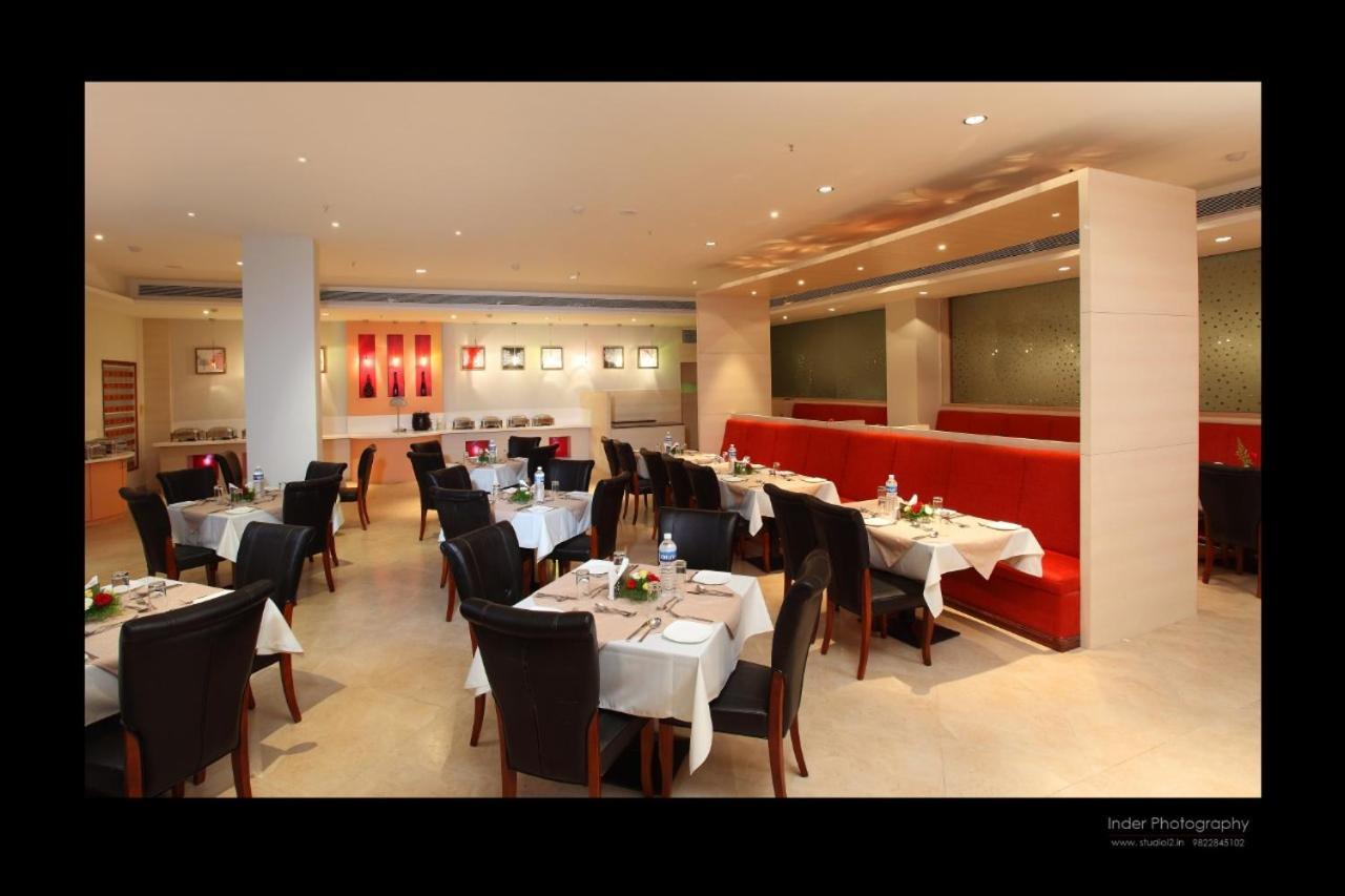 The Altruist Business Hotel Kharadi Pune Eksteriør bilde