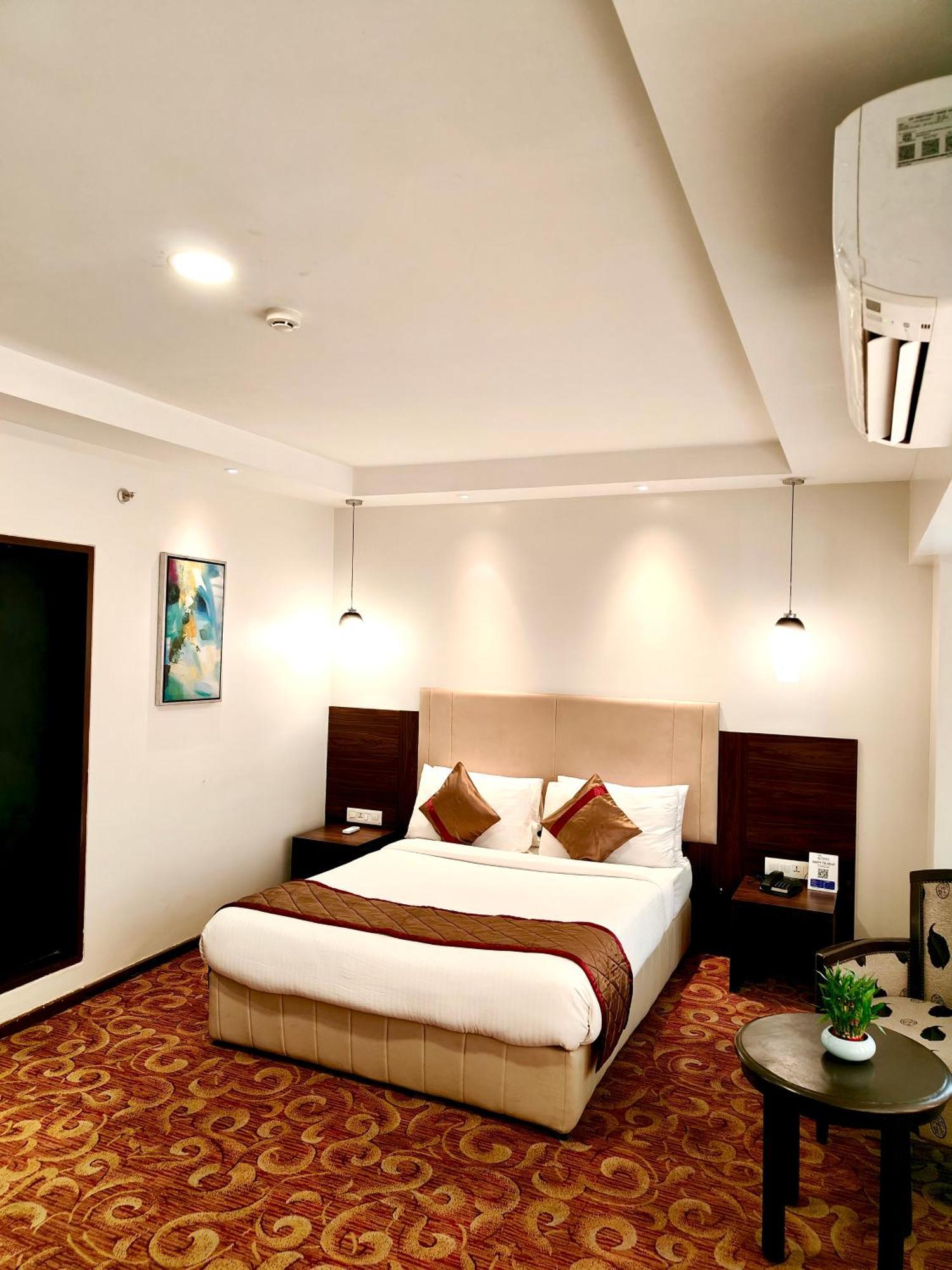 The Altruist Business Hotel Kharadi Pune Eksteriør bilde