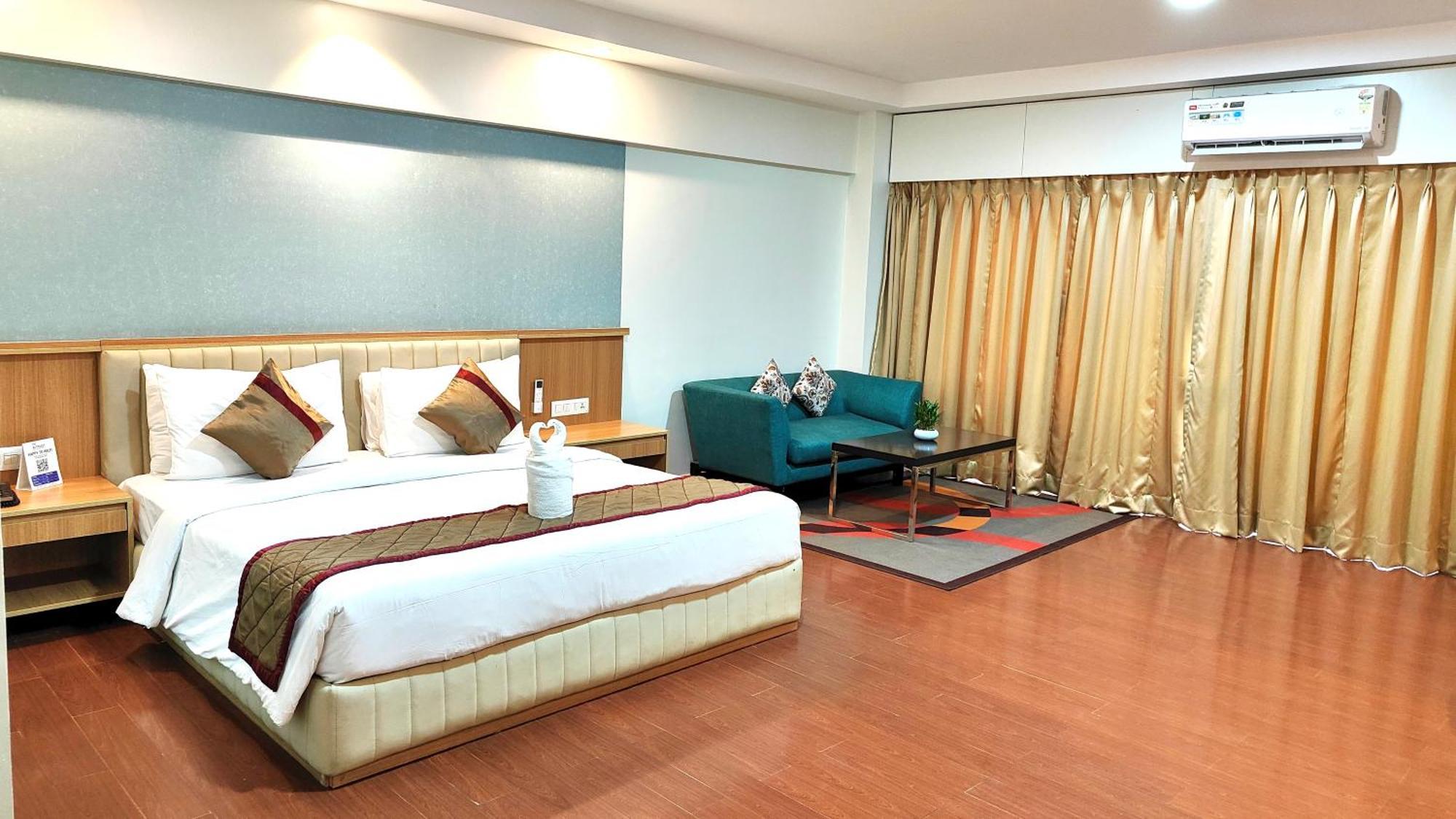 The Altruist Business Hotel Kharadi Pune Eksteriør bilde